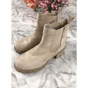 Madden Girl Women's Tessa Chelsea Boot Sand Fab Size 7M Thick Heel